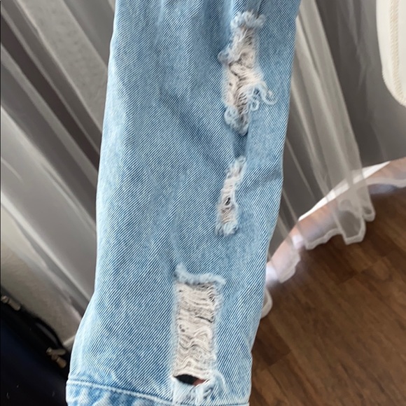 Distressed Crop Jean Jacket - Picture 5 of 7